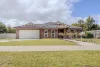 18 Riviera Close, Paynesville, Vic 3880
