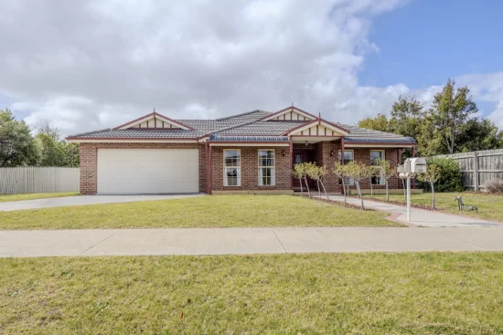 18 Riviera Close, Paynesville, Vic 3880