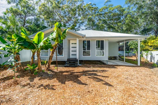 18 Rossi Ave, Russell Island, Qld 4184