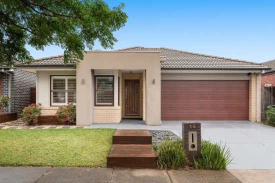 18 Scarlett Drive, Greenvale, Vic 3059