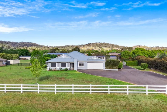 18 Sequoia Drive, Tamworth, NSW 2340