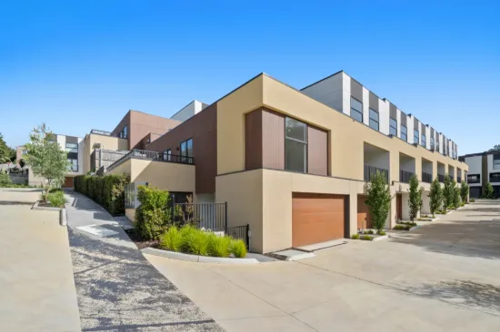 18 Sheoak Crescent, Doncaster East, Vic 3109