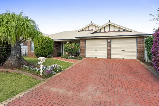 18 Sondergeld Court, Kearneys Spring, Qld 4350