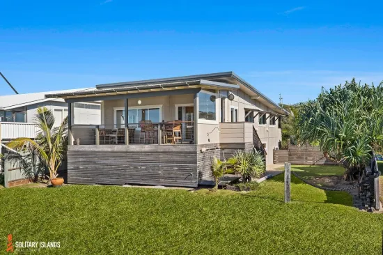 18 South Terrace, Wooli, NSW 2462