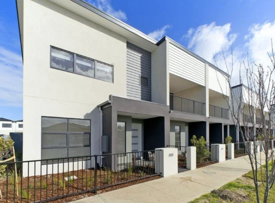 18 St Martin Way, Pakenham VIC 3810-Image