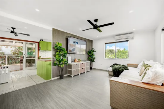 18 Steed Street, West Gladstone, Qld 4680