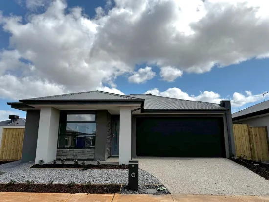 18 Stellenbosch Street, Aintree, Vic 3336