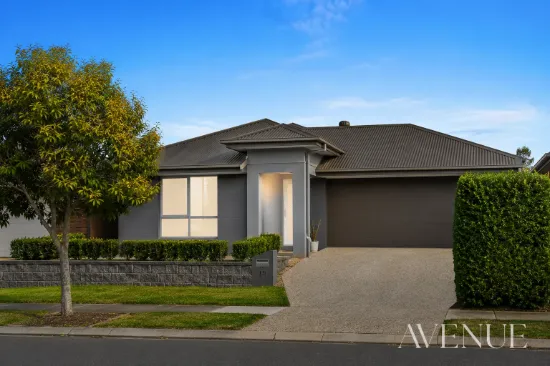 18 Stoneleigh Reserve Boulevard, Logan Reserve, Qld 4133