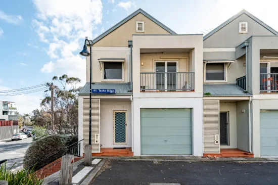 18 Taylor Mews, Kensington, Vic 3031
