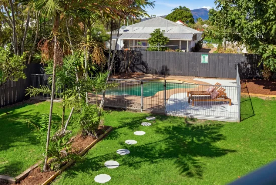 18 The Avenue, Hermit Park, Qld 4812-Image