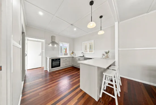 18 The Avenue, Hermit Park, Qld 4812-Image