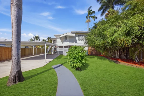 18 The Avenue, Hermit Park, Qld 4812-Image