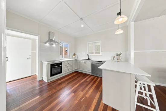 18 The Avenue, Hermit Park, Qld 4812-Image