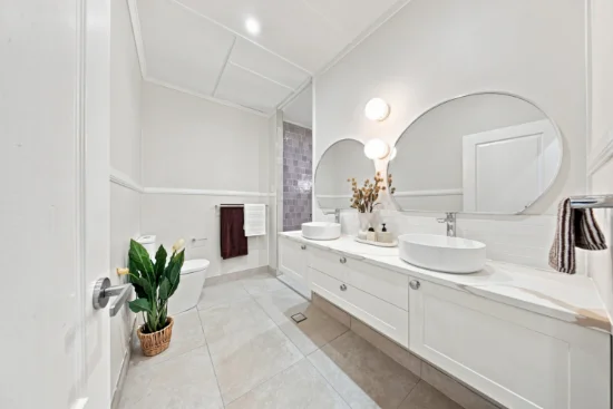 18 The Avenue, Hermit Park, Qld 4812-Image