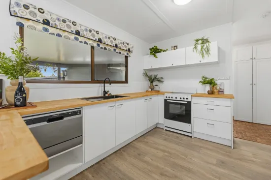 18 The Crescent, Toorbul, Qld 4510-Image