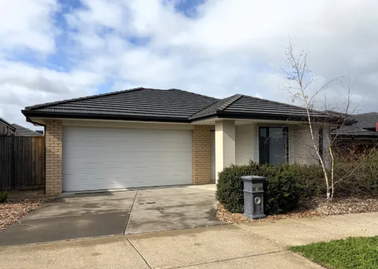 18 Trundle Drive, Armstrong Creek, Vic 3217