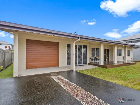18 Upward Street, Cairns North, Qld 4870