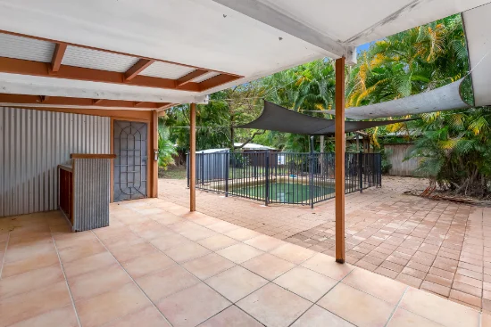 18 Valmadre Street, Caravonica, Qld 4878