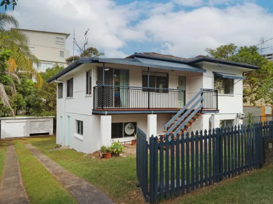 18 Verney Street, Kings Beach, Qld 4551
