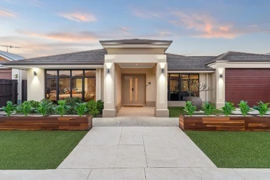 18 Waratah Circle, Halls Head, WA 6210