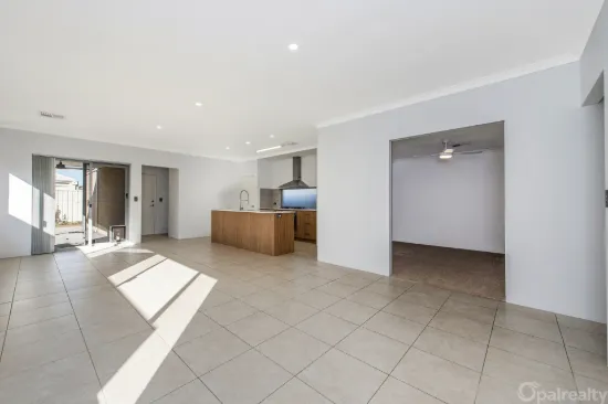 18 Warriedar Way, Golden Bay, WA 6174