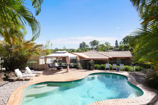 18 Watford Crescent, Molendinar, Qld 4214