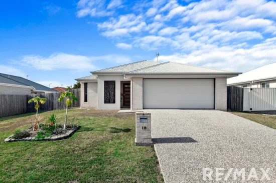 18 Waugh Street, Urangan, Qld 4655