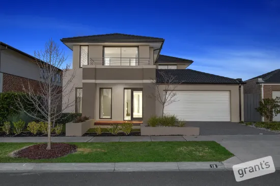 18 Welsh Crescent, Clyde North, Vic 3978