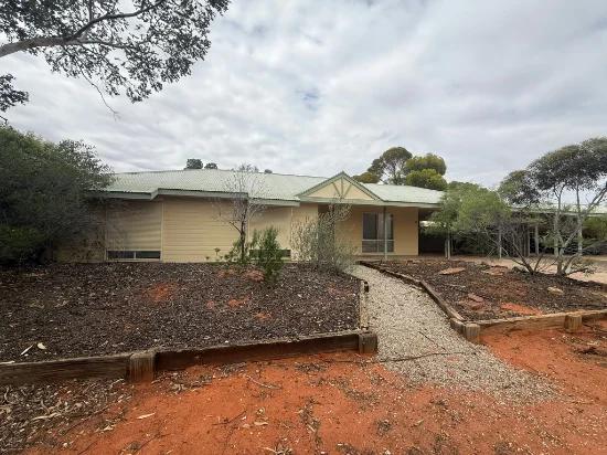 18 Wilaroo Street, Roxby Downs, SA 5725