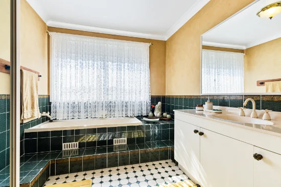 18 Willow Tree Avenue, Emu Plains, NSW 2750-Image