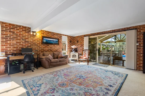 18 Willow Tree Avenue, Emu Plains, NSW 2750-Image
