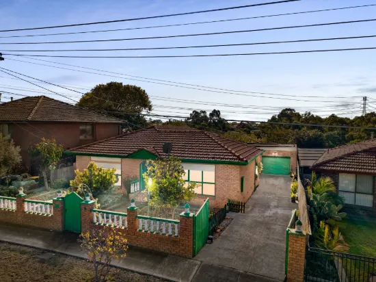 18 Winslow Crescent, Deer Park, Vic 3023