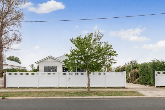 181 Nelson Street, Kearneys Spring, Qld 4350