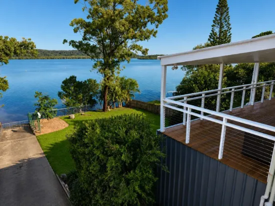 182 Canaipa Point Drive, Russell Island, Qld 4184
