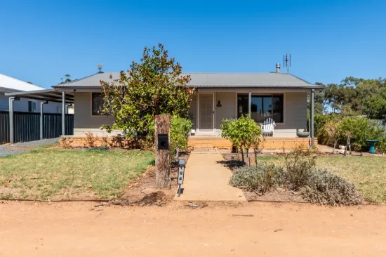 184 Camp Street, Temora, NSW 2666