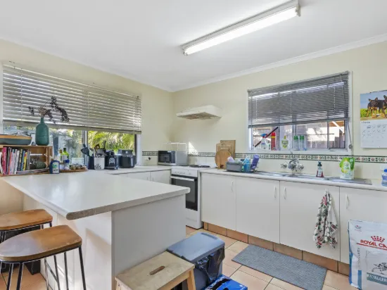 185 Bayview Street, Runaway Bay, Qld 4216-Image