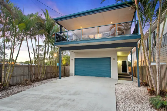 188 Hornibrook Esplanade, Woody Point, Qld 4019