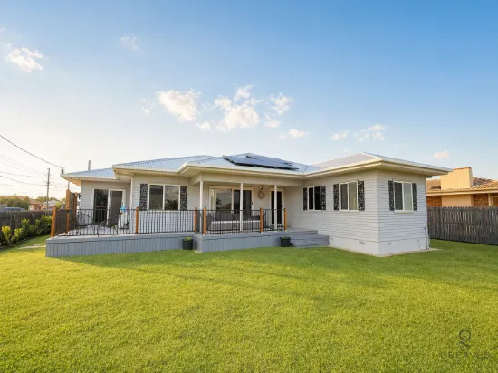 188 Walker Street, Svensson Heights, Qld 4670