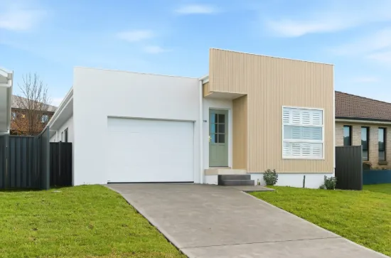 18b Barry Crescent, Goulburn, NSW 2580