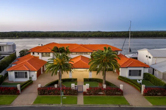 19-21 Hume Parade, Paradise Point, Qld 4216