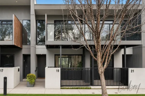 19 Albany Road, Mill Park, Vic 3082