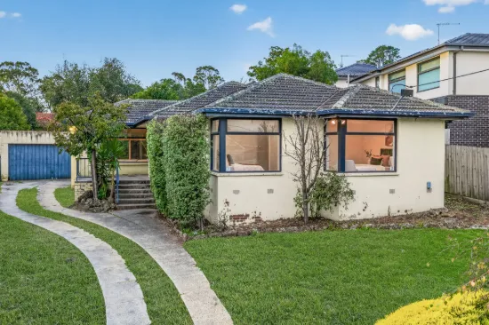 19 Banool Quadrant, Doncaster East, Vic 3109
