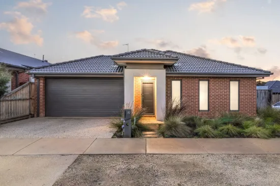 19 Barbra Drive, Charlemont, Vic 3217