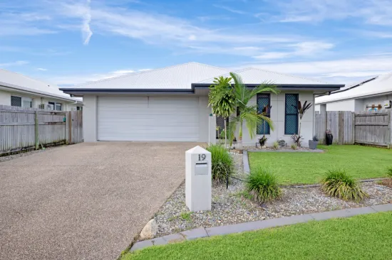 19 Barratonia Way, Mount Low, Qld 4818