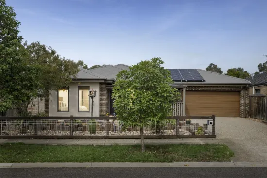 19 Bridgewater Avenue, Eynesbury, Vic 3338