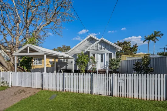 19 Bunton Street, Scarborough, Qld 4020