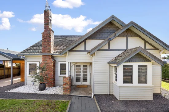 19 Cambridge Crescent, White Hills, Vic 3550