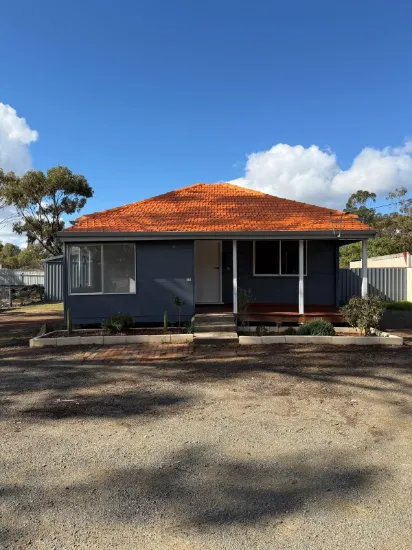 19 Collins Street, Wickepin, WA 6370