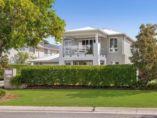 19 Condamine Drive, Sinnamon Park, Qld 4073