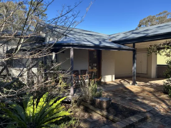 19 Cross St, Blackheath, NSW 2785